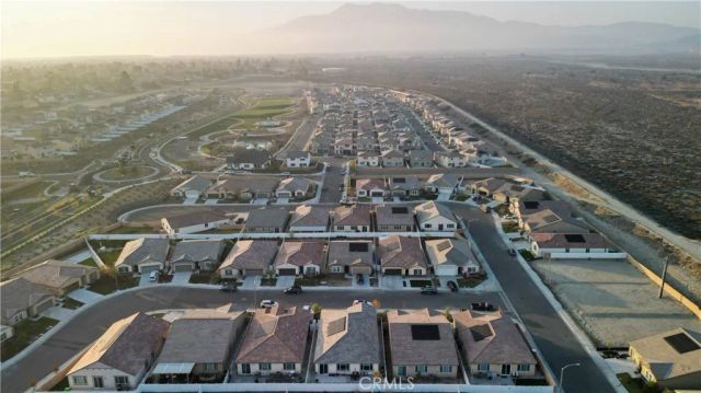565 Hudson Way, Rialto, CA 92377