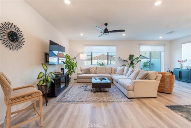 565 Hudson Way, Rialto, CA 92377