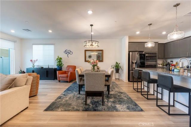 565 Hudson Way, Rialto, CA 92377