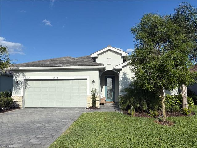 2458 Orchard ST, Naples, FL 34120