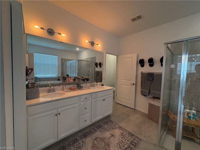 2458 Orchard ST, Naples, FL 34120