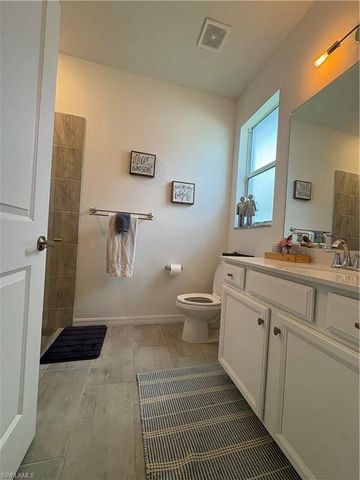 2458 Orchard ST, Naples, FL 34120