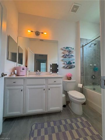 2458 Orchard ST, Naples, FL 34120