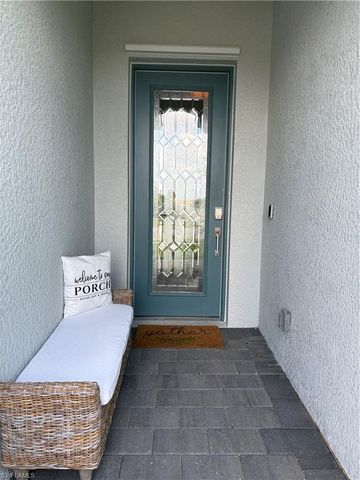 2458 Orchard ST, Naples, FL 34120