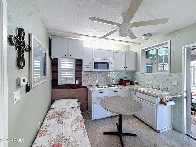 1226 W Purdue Avenue, Phoenix, AZ 85021