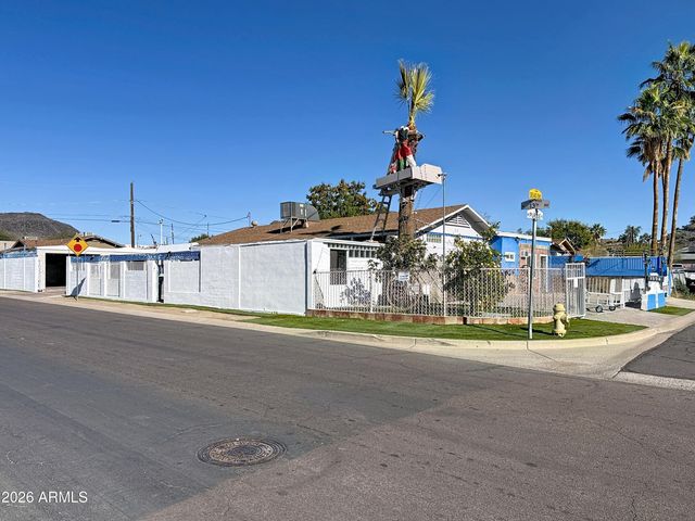 1226 W Purdue Avenue, Phoenix, AZ 85021