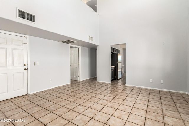 1624 E Calle Grandiosa, Tucson, AZ 85706