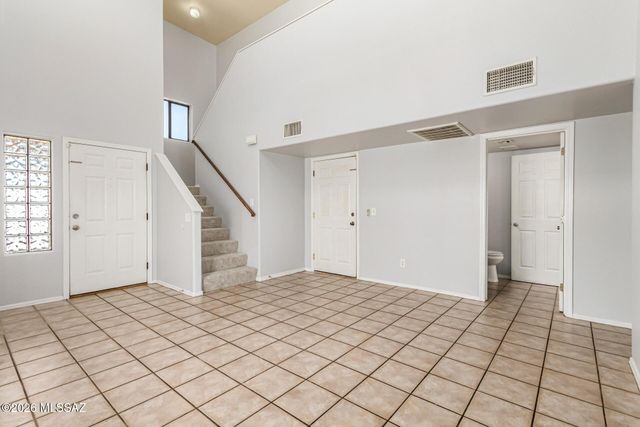 1624 E Calle Grandiosa, Tucson, AZ 85706