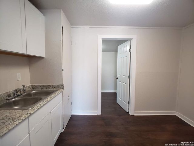 1529 N WALTERS, San Antonio, TX 78202