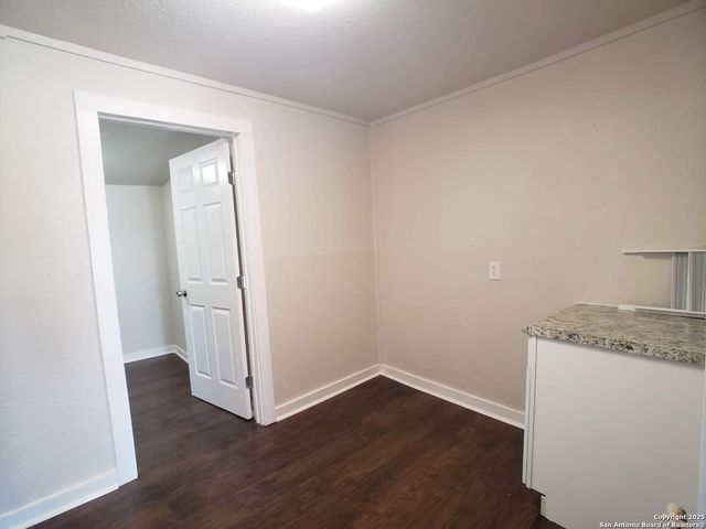 1529 N WALTERS, San Antonio, TX 78202