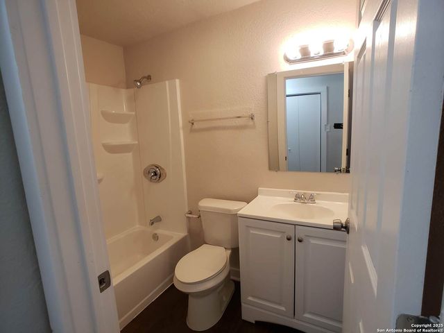 1529 N WALTERS, San Antonio, TX 78202