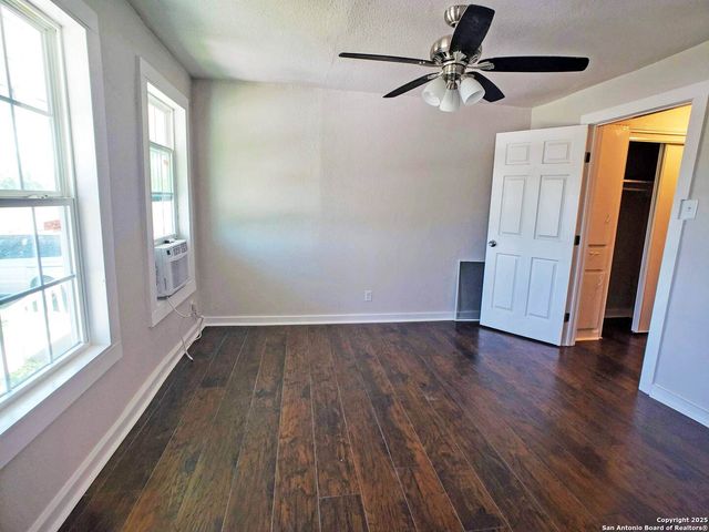 1529 N WALTERS, San Antonio, TX 78202