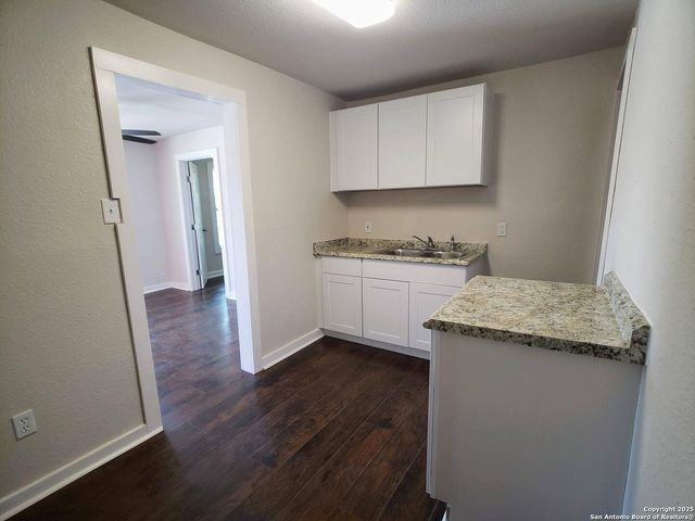1529 N WALTERS, San Antonio, TX 78202
