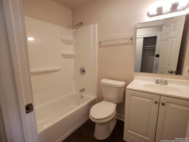 1529 N WALTERS, San Antonio, TX 78202