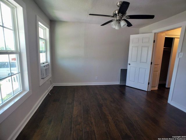 1529 N WALTERS, San Antonio, TX 78202