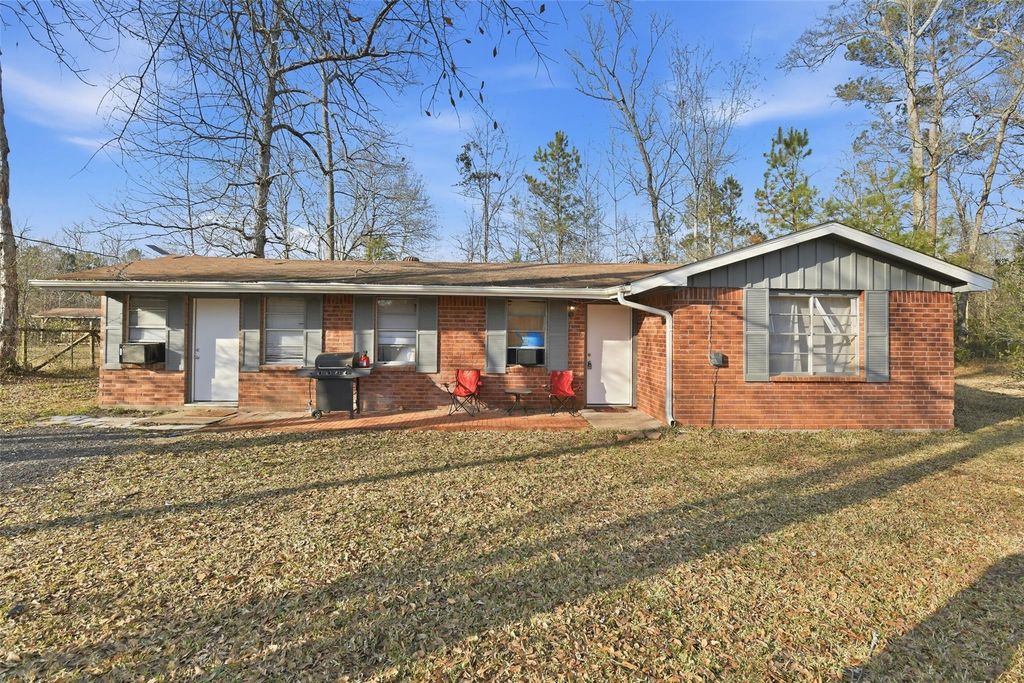 160 Scarlett Drive, Shepherd, TX 77371