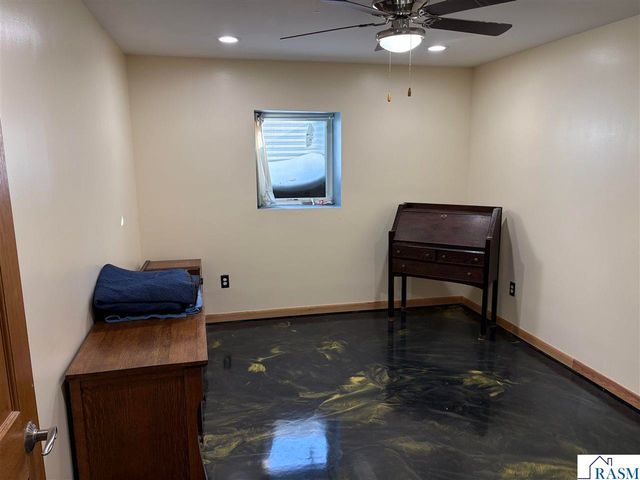 219 SE 5th Street, Madelia, MN 56062