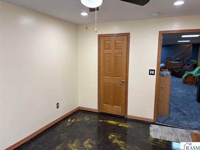 219 SE 5th Street, Madelia, MN 56062