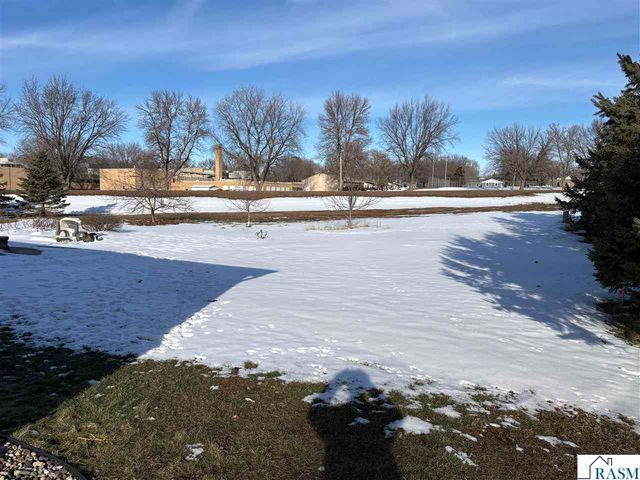 219 SE 5th Street, Madelia, MN 56062