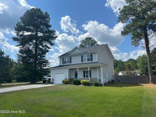 121 Walnut Hills Drive, Richlands, NC 28574