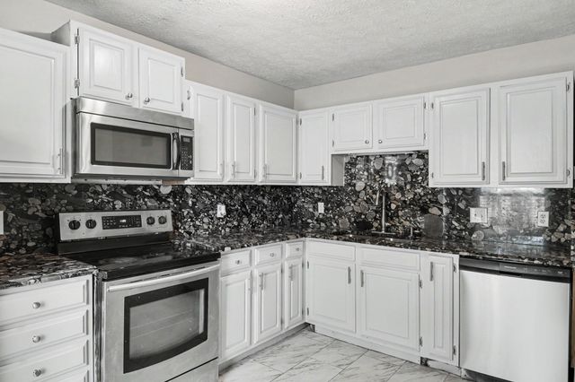 109 Summerlake Pl, Hendersonville, TN 37075