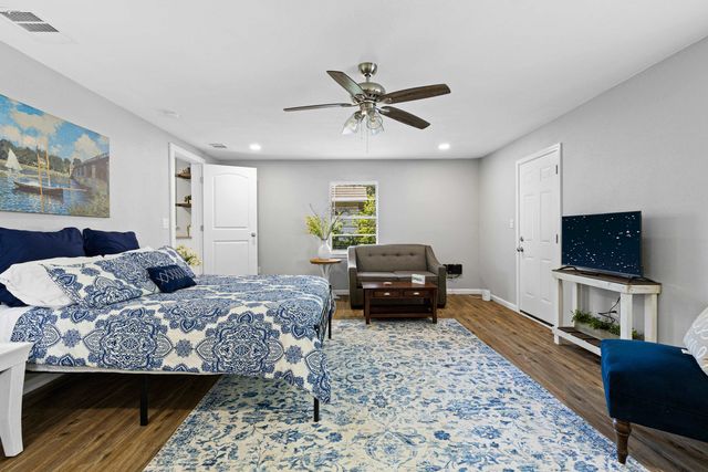 1021 N Montgomery St, Gilmer, TX 75644