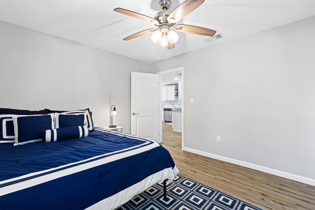 1021 N Montgomery St, Gilmer, TX 75644