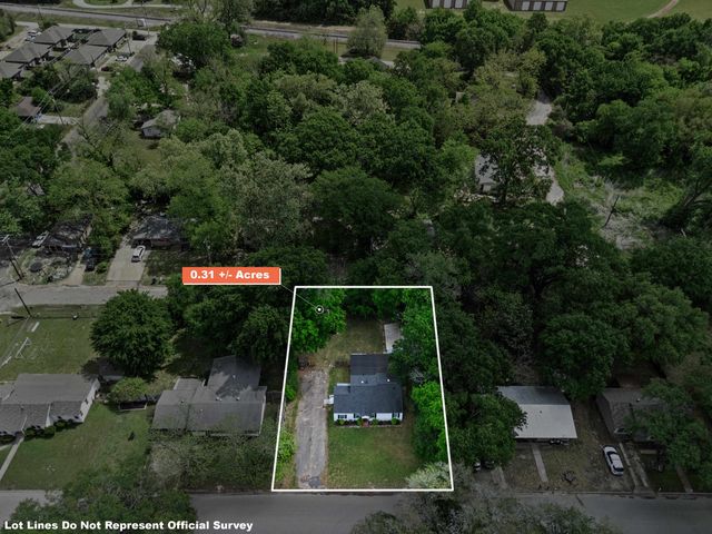 1021 N Montgomery St, Gilmer, TX 75644