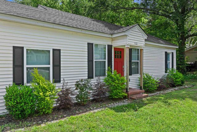 1021 N Montgomery St, Gilmer, TX 75644
