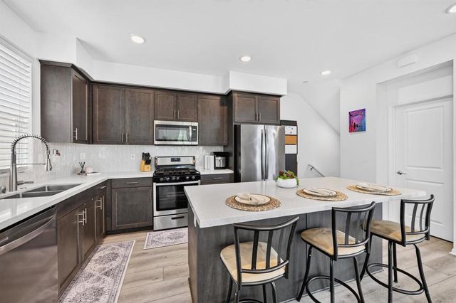 402 Carina Glen, Escondido, CA 92029