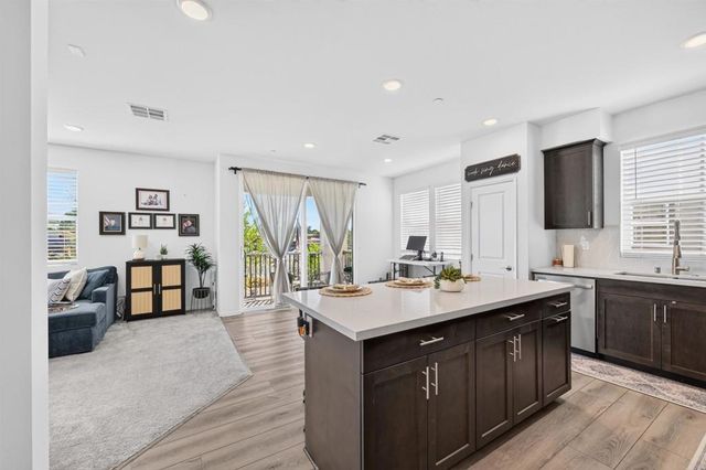 402 Carina Glen, Escondido, CA 92029
