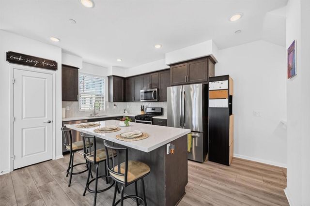 402 Carina Glen, Escondido, CA 92029
