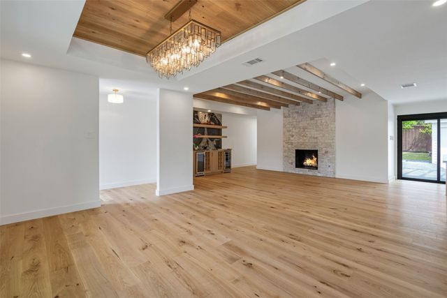 6645 Lange Circle, Dallas, TX 75214