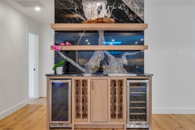 6645 Lange Circle, Dallas, TX 75214