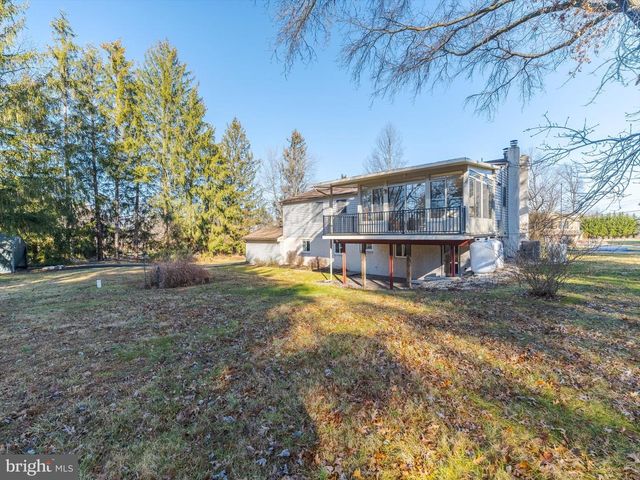 3210 HOGARTH LN, Collegeville, PA 19426