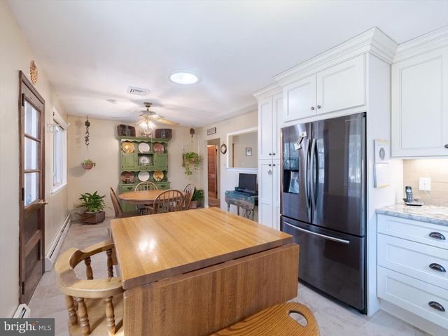 3210 HOGARTH LN, Collegeville, PA 19426