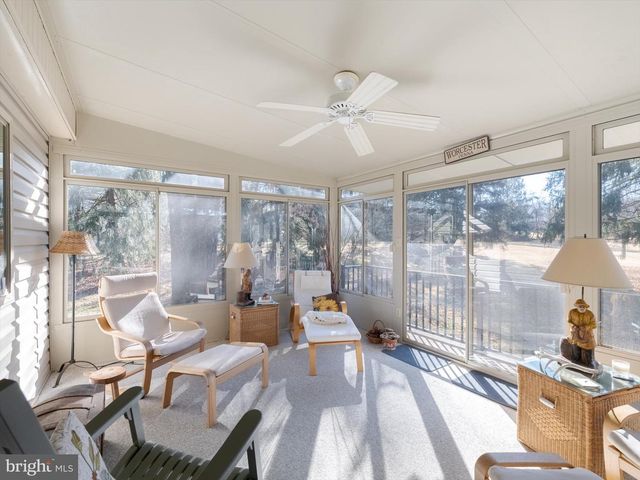 3210 HOGARTH LN, Collegeville, PA 19426