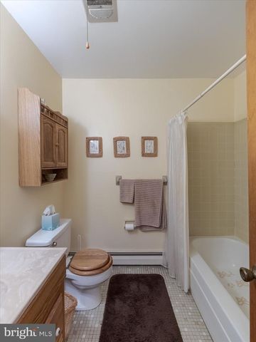 3210 HOGARTH LN, Collegeville, PA 19426