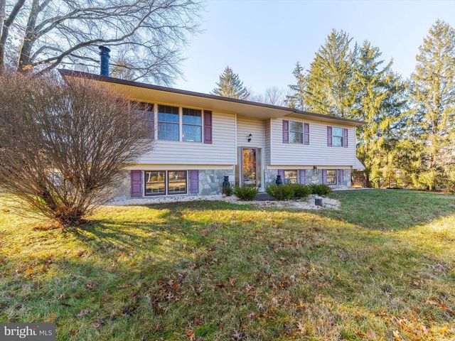 3210 HOGARTH LN, Collegeville, PA 19426