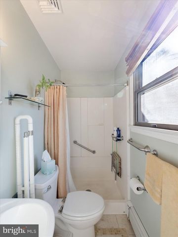 3210 HOGARTH LN, Collegeville, PA 19426