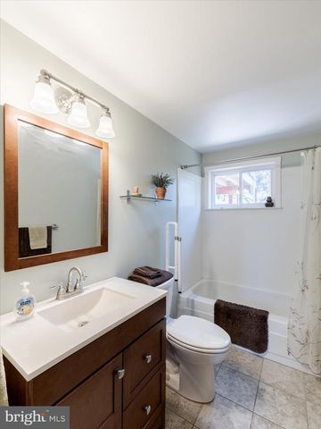 3210 HOGARTH LN, Collegeville, PA 19426