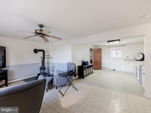 3210 HOGARTH LN, Collegeville, PA 19426