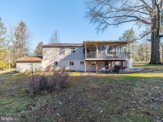 3210 HOGARTH LN, Collegeville, PA 19426