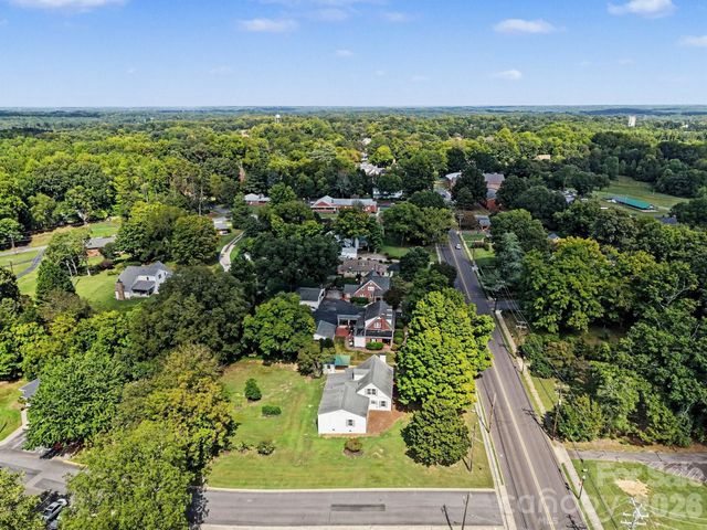 433 N Main Street, Mocksville, NC 27028