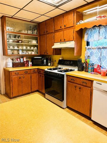712 Green Avenue SW, Massillon, OH 44647