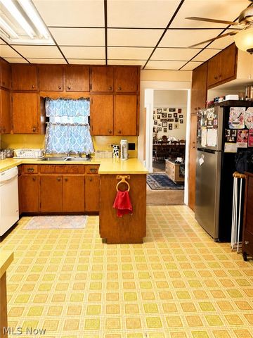 712 Green Avenue SW, Massillon, OH 44647