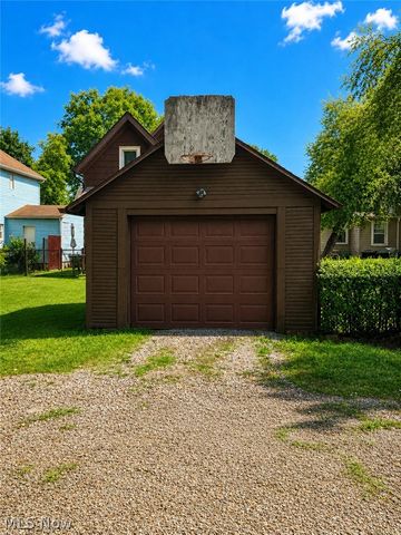 712 Green Avenue SW, Massillon, OH 44647