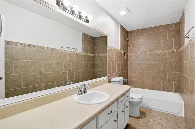 2094 Toonigh Road, Canton, GA 30115