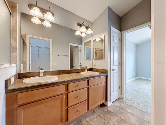 2565 LINDEWOOD STREET, The Villages, FL 32163