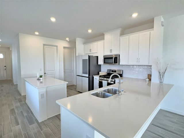 8525 SNOWFALL STREET, Sarasota, FL 34241